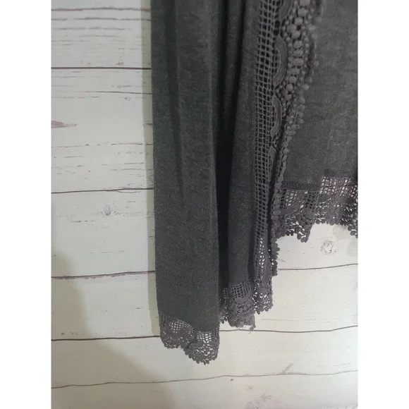 Easel Charcoal Gray Crochet Trim Long Sleeve Cardigan Sweater Womans Size Small - Picture 4 of 6